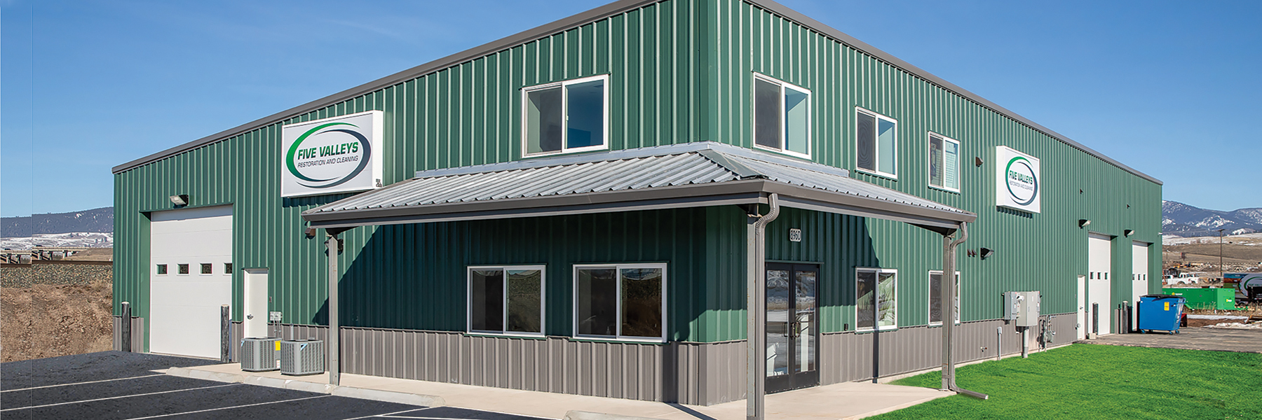 Single slope pre-engineered metal building